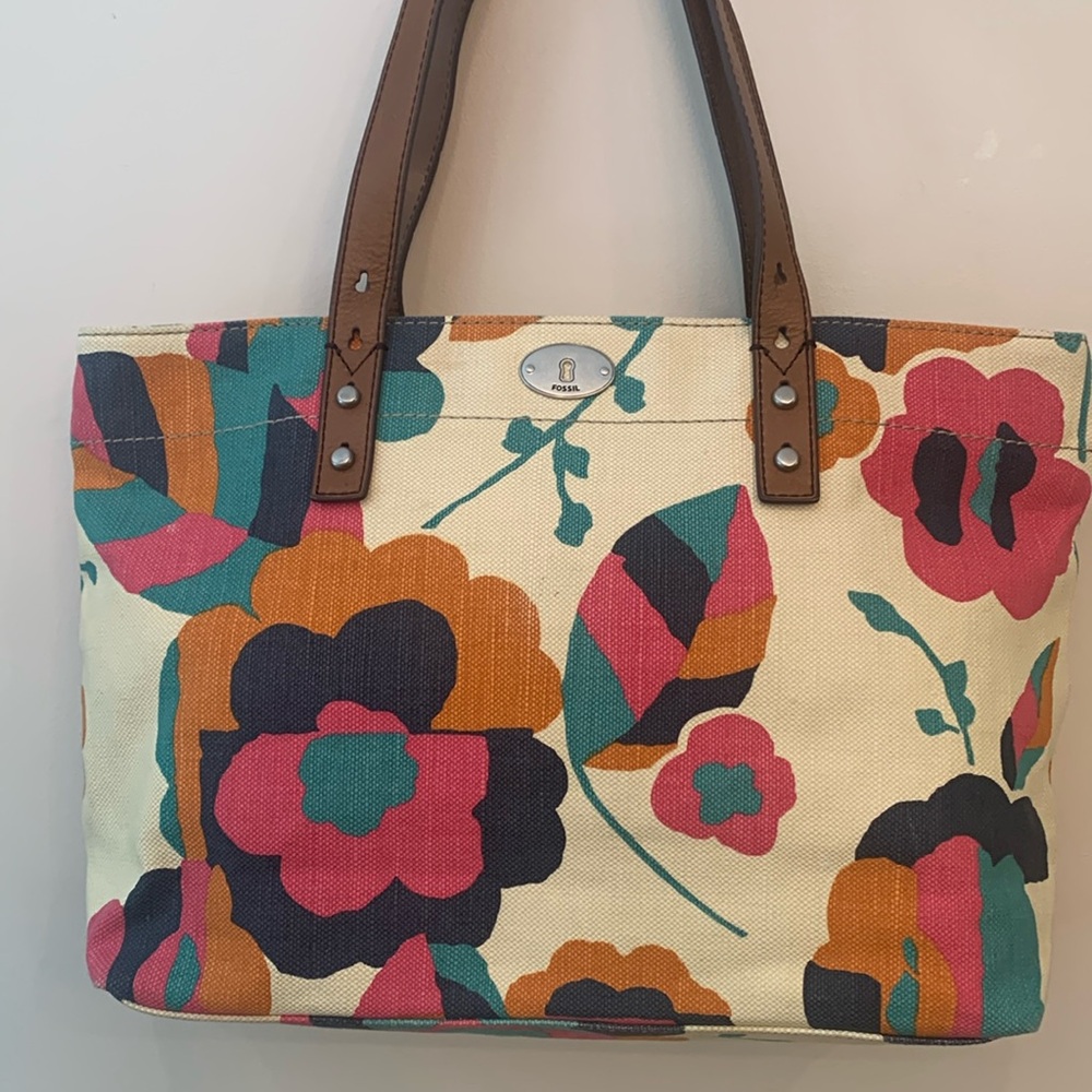 Fossil cream/floral design canvas/tan genuine leather straps shoulder tote bag
